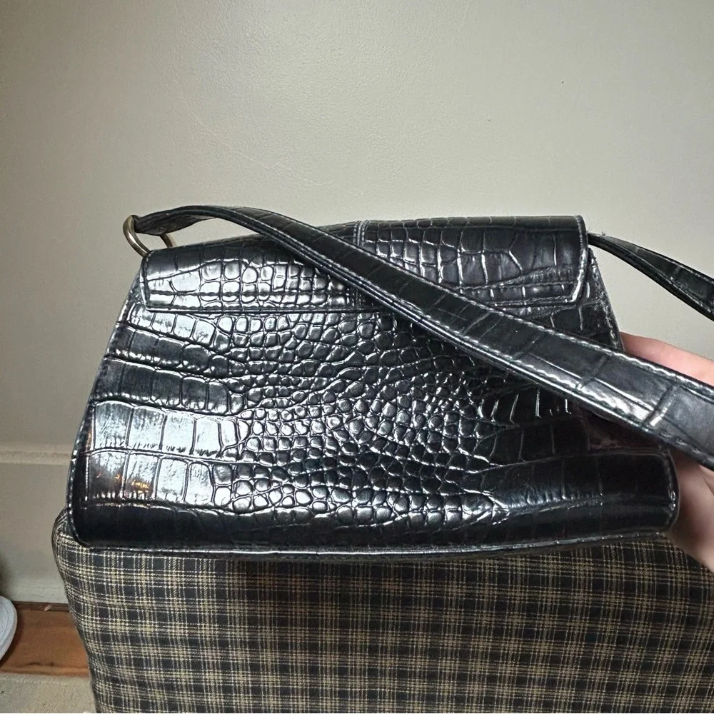 Black Croc Embossed Shoulder Bag Faux Leather Flap Closure Evening Purse‎ - Picture 4 of 6